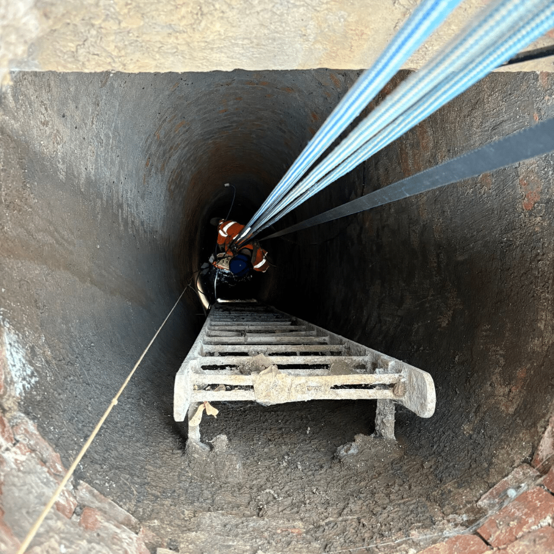 A Severn Access confined space rescue team executing a rescue in Bristol