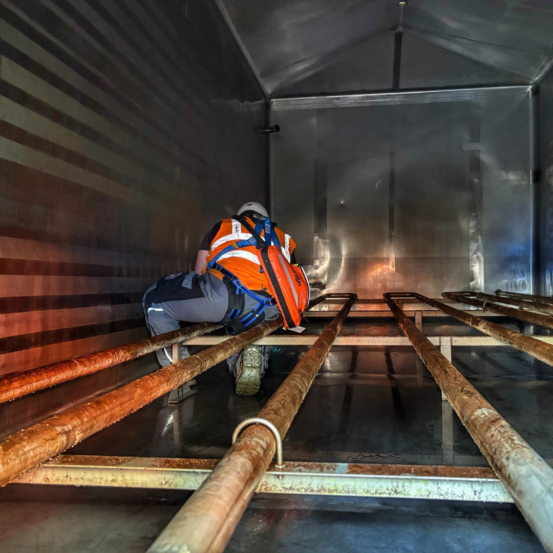 confined-space-rescue-types-of-emergencies A Severn Access confined space rescue consultant assessing the emergency risks of a confined space