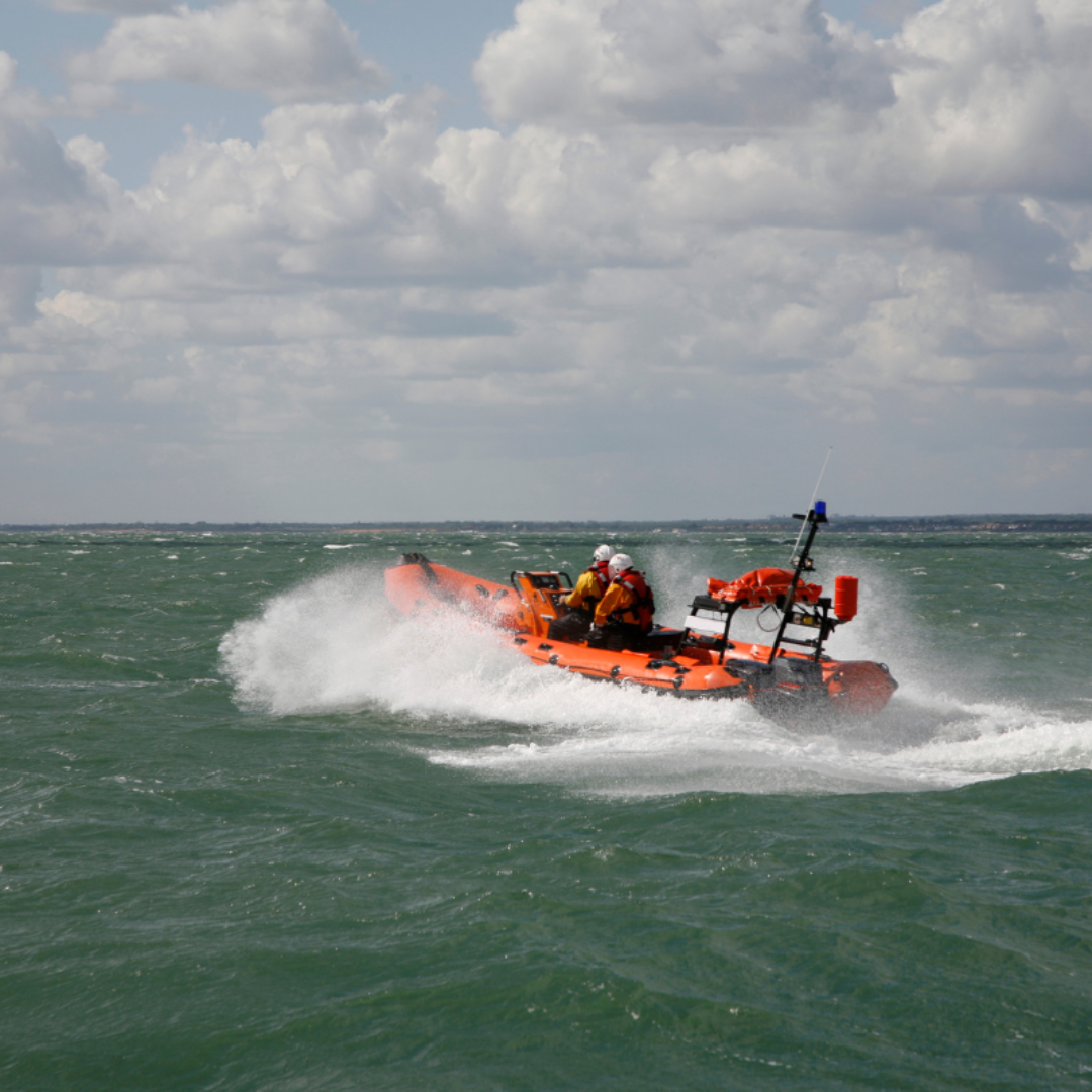 safety-boat-rescue-services-uk Safety boat services: Severn Access crew members training for an emergency water rescue