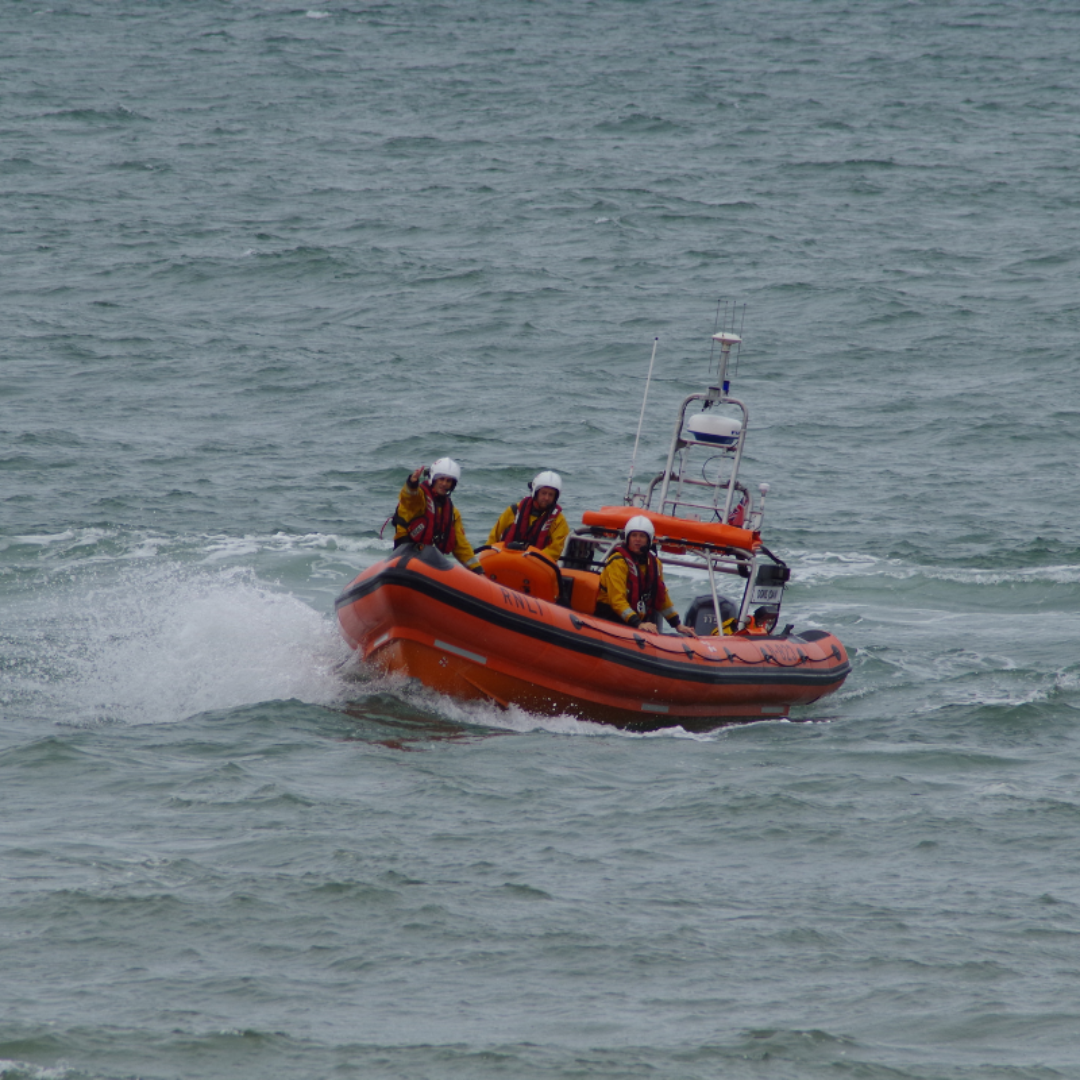safety-boat-rescue-services Safety boat services: Severn Access crew members at sea preparing for a water rescue